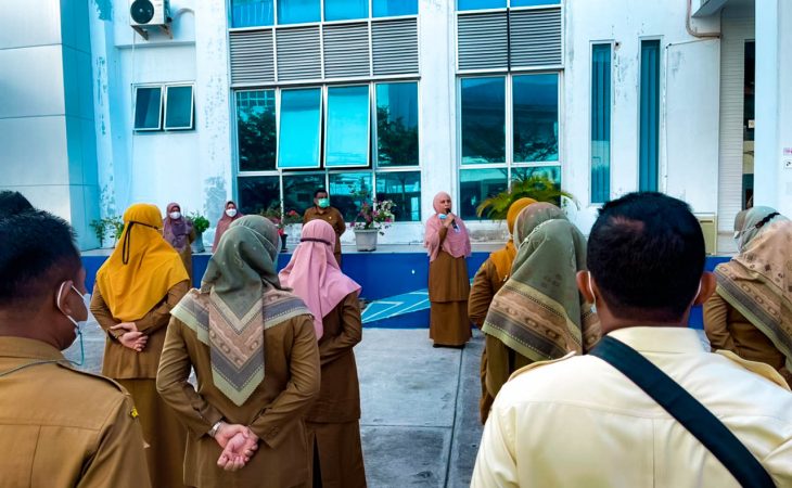 Sekretaris BKPSDM Kota Banda Aceh, Nurhasanah, SE, M.Si, Bertindak Sebagai Pembina Apel Pagi